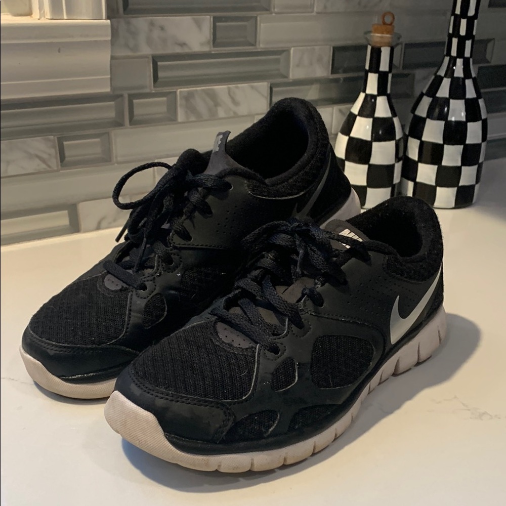 Nike Black Athletic Shoes